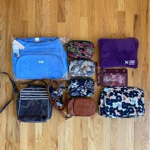 Bundle of brand new Lug Bags + travel pillow/blanket